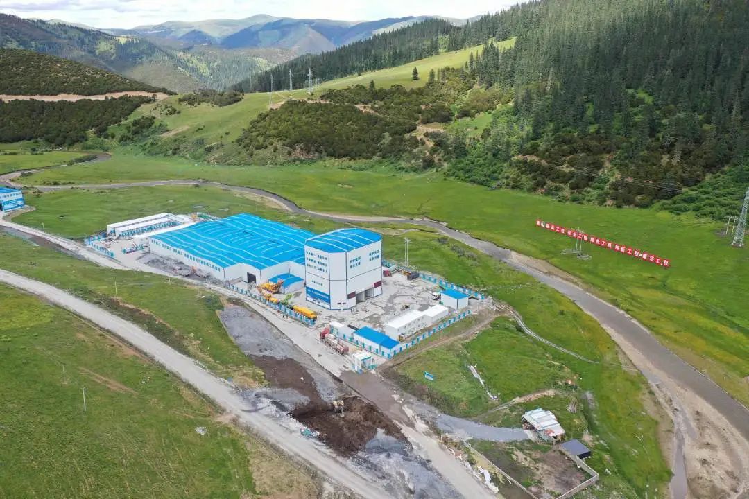“站”立高原！华体会官网搅拌站助力川藏线建设！