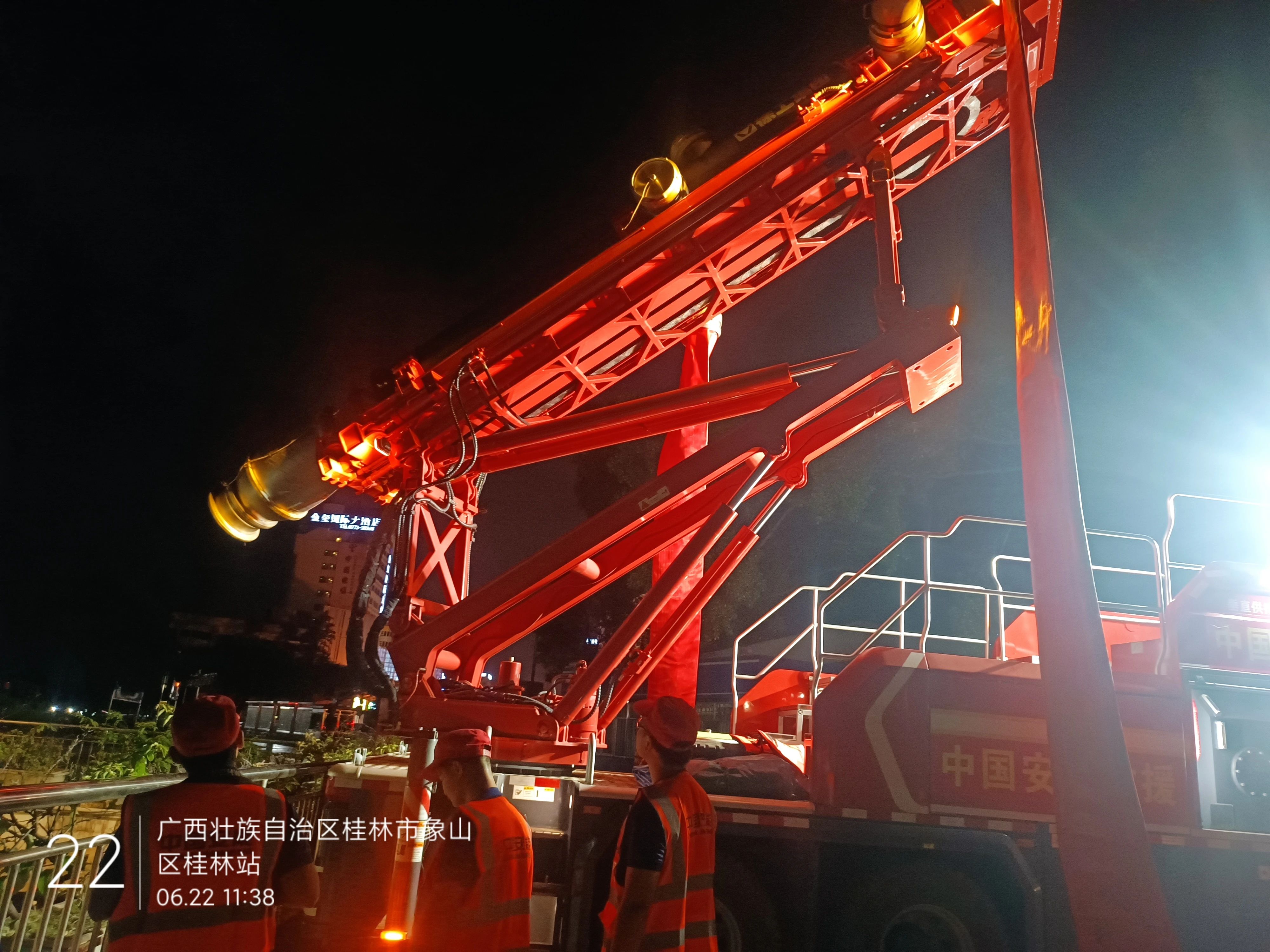 桂林洪水！华体会官网多台排涝应急装备全力迎战!