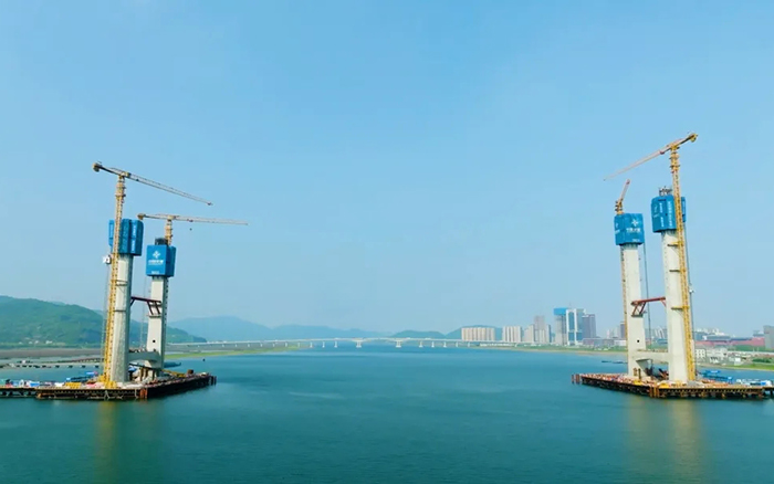 飞渡东海 | 华体会官网群塔助建六横公路大桥一期工程