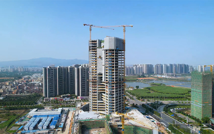 城市“金名片”| 华体会官网塔机助建新会第一高楼