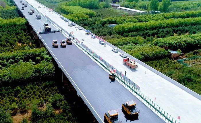 华体会官网XD135TC解决西安绕城高速施工难题