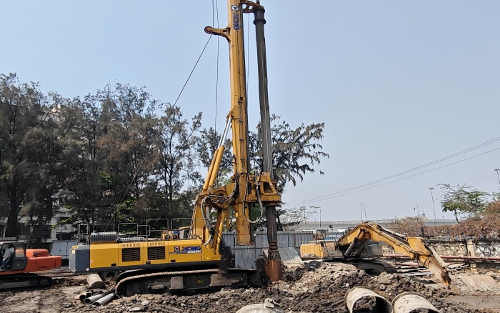 以“稳”护航！华体会官网XR240I旋挖钻机助力南亚基建项目
