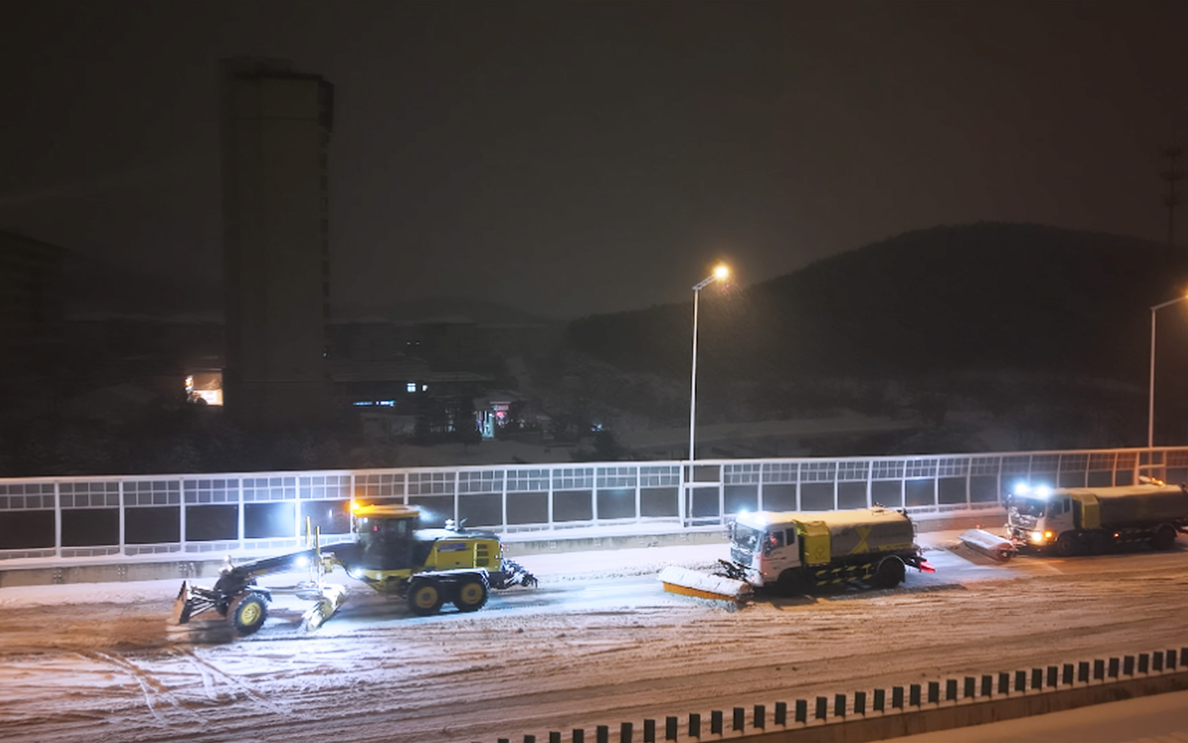 华体会官网除雪设备浴